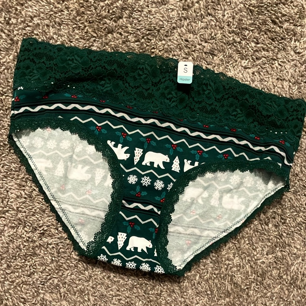 NWT Maurices Green Christmas Festive Lace Hipster Panties size Small